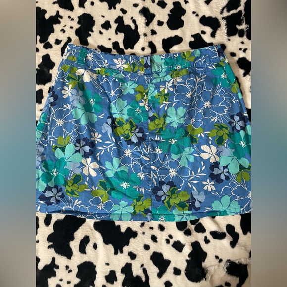 White Stage Stretch Blue and Green Floral Mini Skirt - Picture 6 of 6